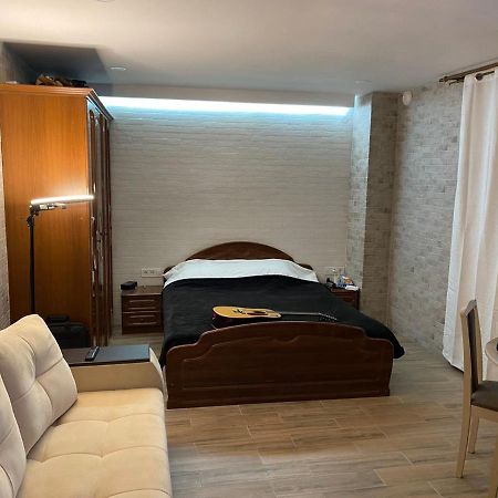 Freedom Apartment On Khmelnytsky Str Lviv Dış mekan fotoğraf